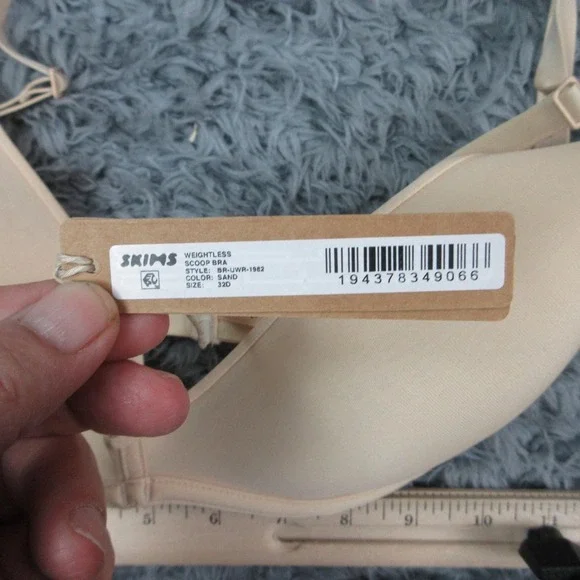 Skims Weightless Scoop Bra Womens 32D Beige Wireless T-Shirt Lightly Lined NWT - Picture 3 of 8